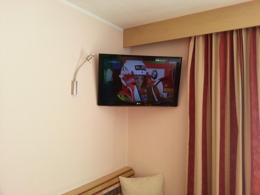 Haus Tanja Apartman Längenfeld Szoba fotó